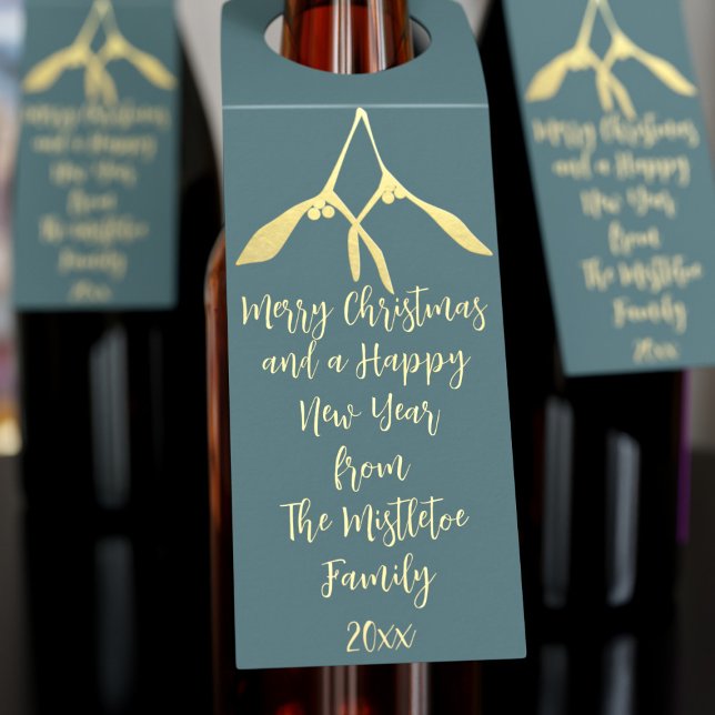 Étiquettes de suspension pour bouteille verte Mist (Add your own greeting to these green and gold mistletoe bottle hanger tags)