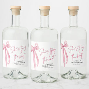 Étiquettes Pour Bouteilles De Liqueur Bow rose vif Elle noue la Fête des mariées de noeu