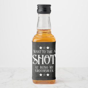 Étiquettes Pour Bouteilles De Liqueur Demande de Garçons d'Honneur Prenez un Shot Noir