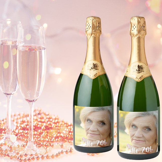 Étiquettes Pour Bouteilles De Vin Mousseux 70e anniversaire photo bonjour 70 femmes (Créateur téléchargé)