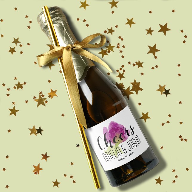 Étiquettes Pour Bouteilles De Vin Mousseux Aquarelle chic violet (Chic purple watercolor flower mini champagne bottle label for favors or to serve to guests)