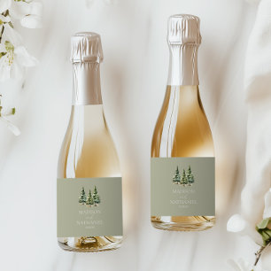 Étiquettes Pour Bouteilles De Vin Mousseux Mariage minimaliste forêt de pins enneigée en hive