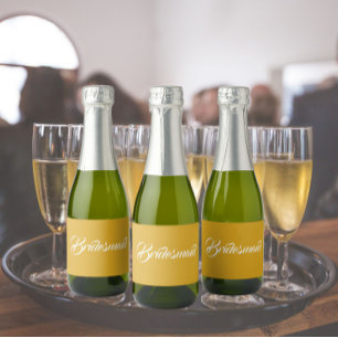 Étiquettes Pour Bouteilles De Vin Mousseux Script simple stylisé Golden Yellow Bridesmaid