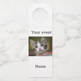Étiquettes Pour Bouteilles Un chaton mignon aux yeux verts