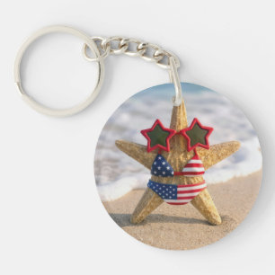 Étoile de mer portant un bikini drapeau et des lun
