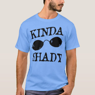 Etwas schräge Half-Rim-Sonnenbrille Punny Graphic  T-Shirt