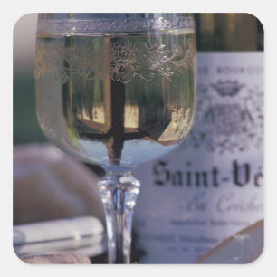 EU, Frankreich, Chablis, Lokaler Wein Quadratischer Aufkleber
