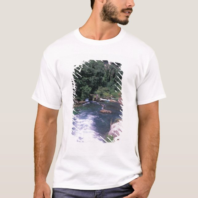 EU, Frankreich, Provence, Frontaine de Vaucluse T-Shirt (Vorderseite)