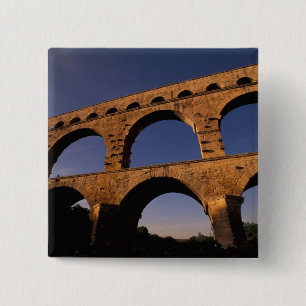 EU, Frankreich, Provence, Gard, Pont du Gard. 4 Button