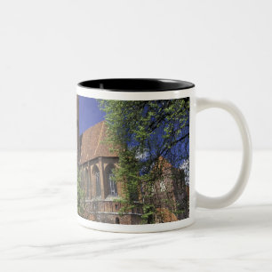 EU, Polen, Pomerania, Malbork. Europas größtes Zweifarbige Tasse