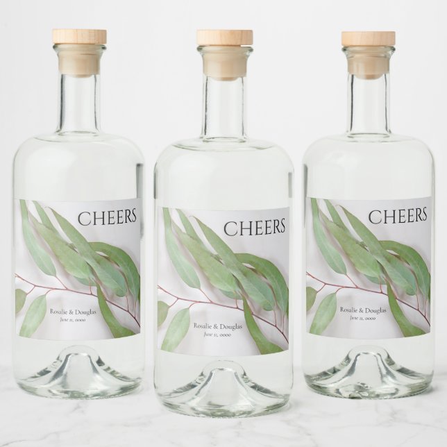 Eukalyptus-Blätter mit Schatten Alkoholflaschenetikett (Flaschen)