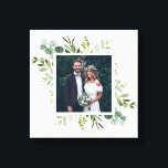 Eukalyptus Green Foliage Wedding Foto Square Leinwanddruck<br><div class="desc">Entwerfen Sie Ihre eigene schöne Leinwand mit Ihrer eigenen Hochzeit,  Ihrem Jubiläum,  Ihrer Verlobung und Ihrem besonderen Foto. Diese Leinwand ist mit einem Aquarell Eukalyptus,  grünen Blätter mit quadratischem Rahmen versehen. Für eine weiter gehende Anpassung dieses Designs klicken Sie bitte auf den Link "Weitere Anpassung". Matching-Elemente sind ebenfalls verfügbar.</div>