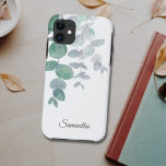 Eukalyptus Greenery Personalisierter Name Case-Mate iPhone Hülle<br><div class="desc">Dieses elegante Gehäuse mit iPhone ist mit Aquarellfarben-Eukalyptus-Blätter in sanften Grüntönen auf weißem Hintergrund dekoriert. Passen Sie es mit Ihrem Namen oder Monogramm an. Verwenden Sie zum Bearbeiten das Entwurfstool, um den Schriftart, die Größe des Schriftartes oder die Farbe zu ändern. Weil wir unsere Kunstwerke erstellen, werden Sie dieses exakte...</div>