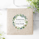Eukalyptus Grove | Botanische Wraath-Hochzeit Runder Aufkleber<br><div class="desc">Siegel Sie Ihre Einladung Kuverts oder Favoriten mit diesen eleganten botanischen Hochzeitsaufklebern mit Ihren Namen gerahmt durch einen Aquarellkranz aus grünem Eukalyptusblättern,  Blätter und winzigen marineblauen Knospen auf weißem Hintergrund. Koordiniert mit unserer Hochzeitskollektion Eukalyptus Grove.</div>