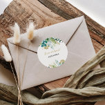 Eukalyptus-Liebe ist eine süße Hochzeit Runder Aufkleber<br><div class="desc">Diese goldgrüne Eukalyptus-Liebe ist ein klassischer Ohraufkleber für Hochzeitsfeiern. Das Design besteht aus handbemalten Aquarellgrün,  goldenen und blauen Blätter und Blume,  die in Bouquets und geometrisch eleganten Rahmen gepflegt sind.</div>