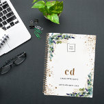 Eukalyptus-Logo Notizbuch<br><div class="desc">Eukalyptusgrün und Imitate goldenes Blattwerk und Staub. Eleganter weißer Hintergrund. Personalisieren und fügen Sie Ihr Firmenlogo, Monogramm-Initialen, Namen und einen Text hinzu.</div>