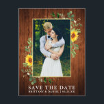 Eukalyptus Sunflower Wood Save the Date Postkarte<br><div class="desc">Moderne Eukalyptus Grünpflanzen Sonnenblumen Rahmen Save the Date Foto Verlobung Ankündigung Postcard - Goldrahmen,  rustikales Land Holz</div>