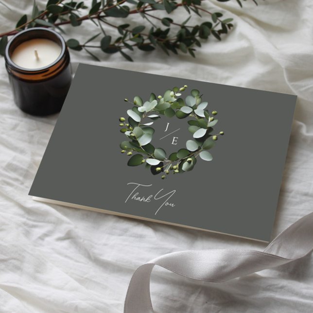 Eukalyptus Wreath | Grau Dankeskarte (Gray Modern Monogram Eucalyptus Wreath Wedding Thank You Card)