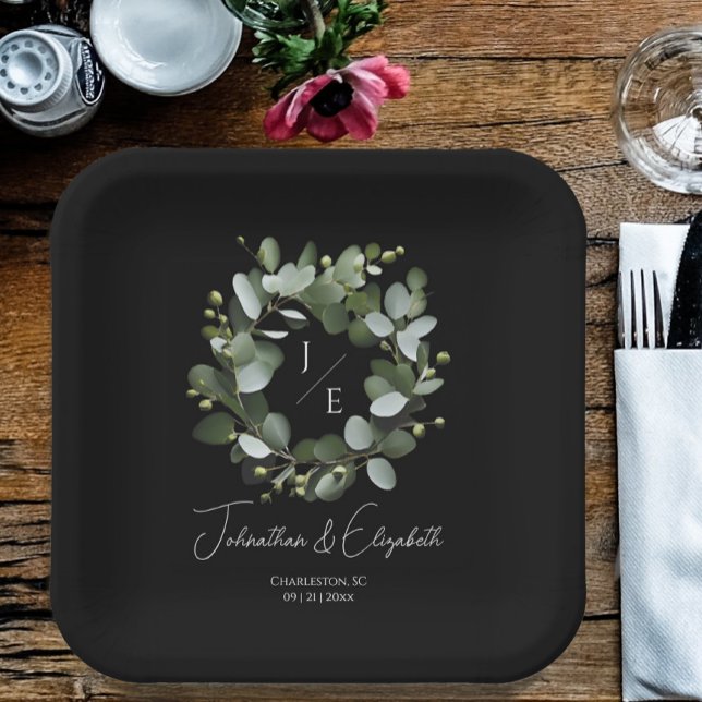 Eukalyptus Wreath Wedding Black Pappteller (Black Modern Monogram Eucalyptus Wreath Wedding Paper Plates)