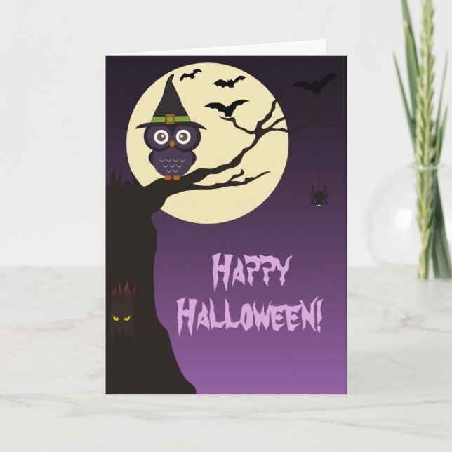 Eule auf der Halloween-Grußkarte des Baumes Karte (Vorderseite)