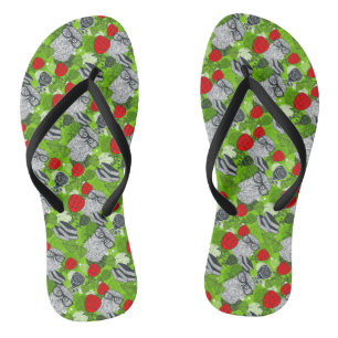 Eule in rote Rosen Flip Flops