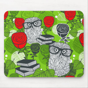 Eule in rote Rosen Mousepad