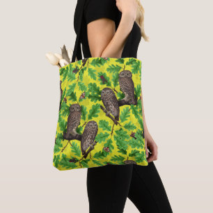 Eulen im Wald auf zitronengelb Tasche