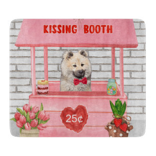 Eurasier-Hund Valentinstag Küssstand Schneidebrett
