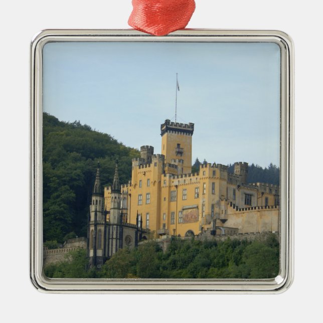 Europa, Deutschland, in der Nähe von Koblenz, Schl Silbernes Ornament (Vorne)