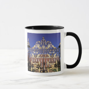 Europa, England, London. Vergoldetes Tor außerhalb Tasse