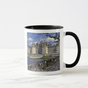 Europa, Frankreich, Chambord. Imposantes Schloss Tasse