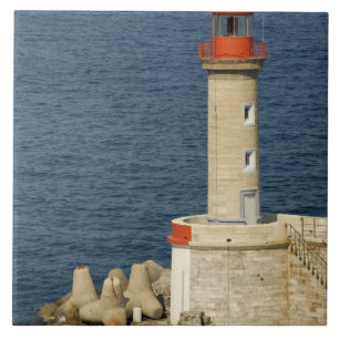 Europa, Frankreich, Korsika, Bastia.  Hafen Fliese