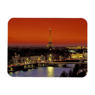 Europa, Frankreich, Paris Sonnenuntergang mit Blic Magnet