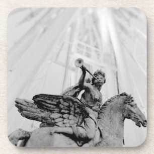 Europa, Frankreich, Paris. Statue und Riesenrad, 2 Getränkeuntersetzer