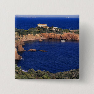 Europa, Frankreich, Theoule-sur-Mer. Ein ziegelged Button