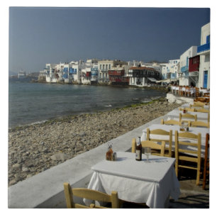 Europa, Griechenland, Mykonos. Ansichten der Küste Fliese