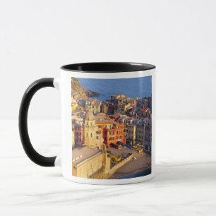 Europa, Italien, Cinque Terre. Dorf Vernazza Tasse