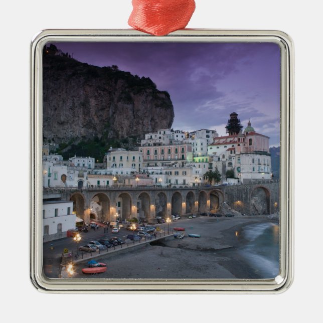 Europa, Italien, Kampanien (Amalfiküste) Atrani: Silbernes Ornament (Vorne)