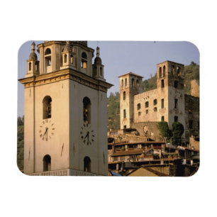 Europa, Italien, Ligurien, Dolceacqua: Riviera di Magnet