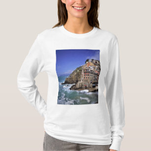 Europa, Italien, Riomaggiore. Riomaggiore ist geba T-Shirt