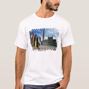 Europa, Italien, Toskana, Siena. Piazza del T-Shirt
