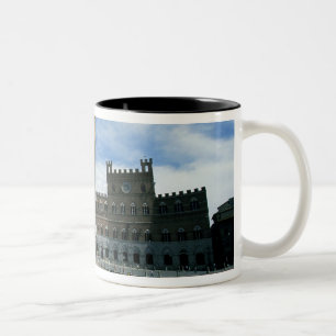 Europa, Italien, Toskana, Siena. Piazza del Zweifarbige Tasse