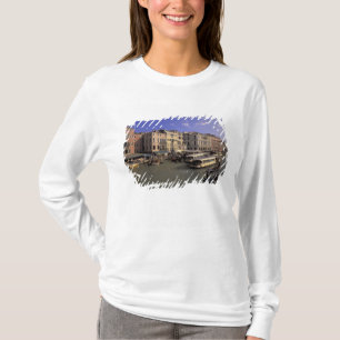 Europa, Italien, Venedig, Bootsverkehr bei Rialto T-Shirt