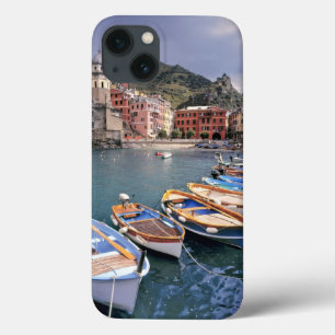 Europa, Italy, Vernazza. Brightly painted boats iPhone 13 Hülle