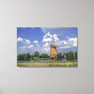 Europa, Niederlande, Kinerdijk. Eine Windmühle si Leinwanddruck