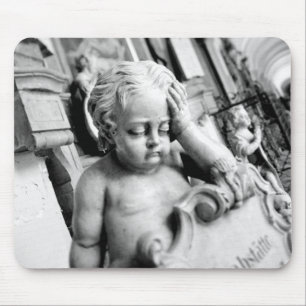 Europa, Österreich, Salzburg. Cherub und Denkmal 3 Mousepad