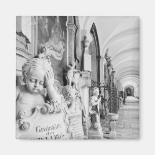 Europa, Österreich, Salzburg. Cherub und Denkmal Magnet