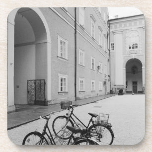 Europa, Österreich, Salzburg. Fahrräder in der Untersetzer