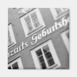 Europa, Österreich, Salzburg. Mozarts Geburtshaus Magnet