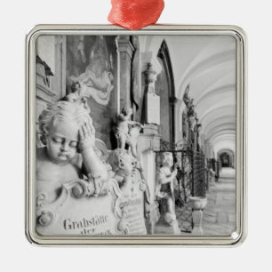 Europa, Österreich, Salzburg. Zwerg und Denkmal Silbernes Ornament